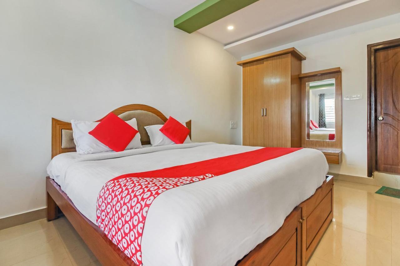 Hotel Oyo 28303 Yesh Comforts Madikeri Zewnętrze zdjęcie