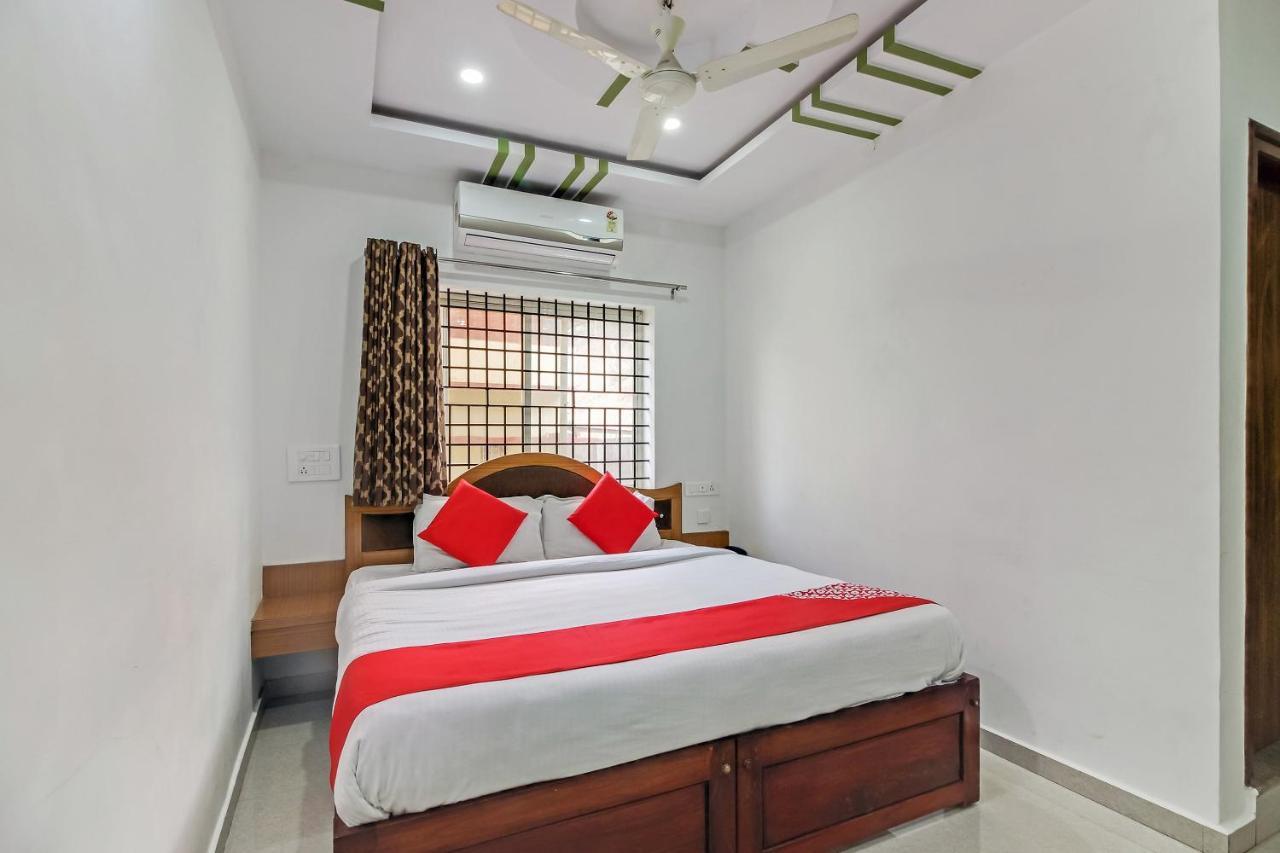 Hotel Oyo 28303 Yesh Comforts Madikeri Zewnętrze zdjęcie