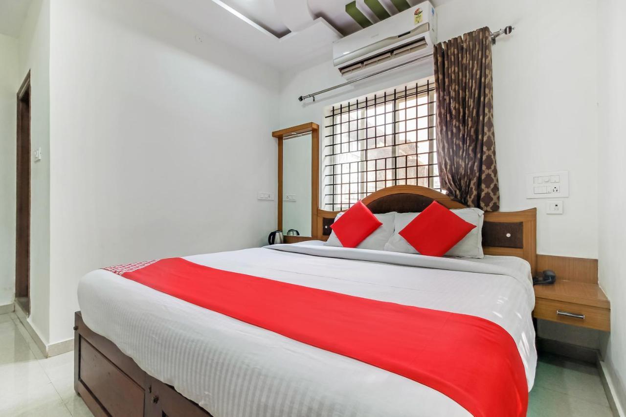 Hotel Oyo 28303 Yesh Comforts Madikeri Zewnętrze zdjęcie
